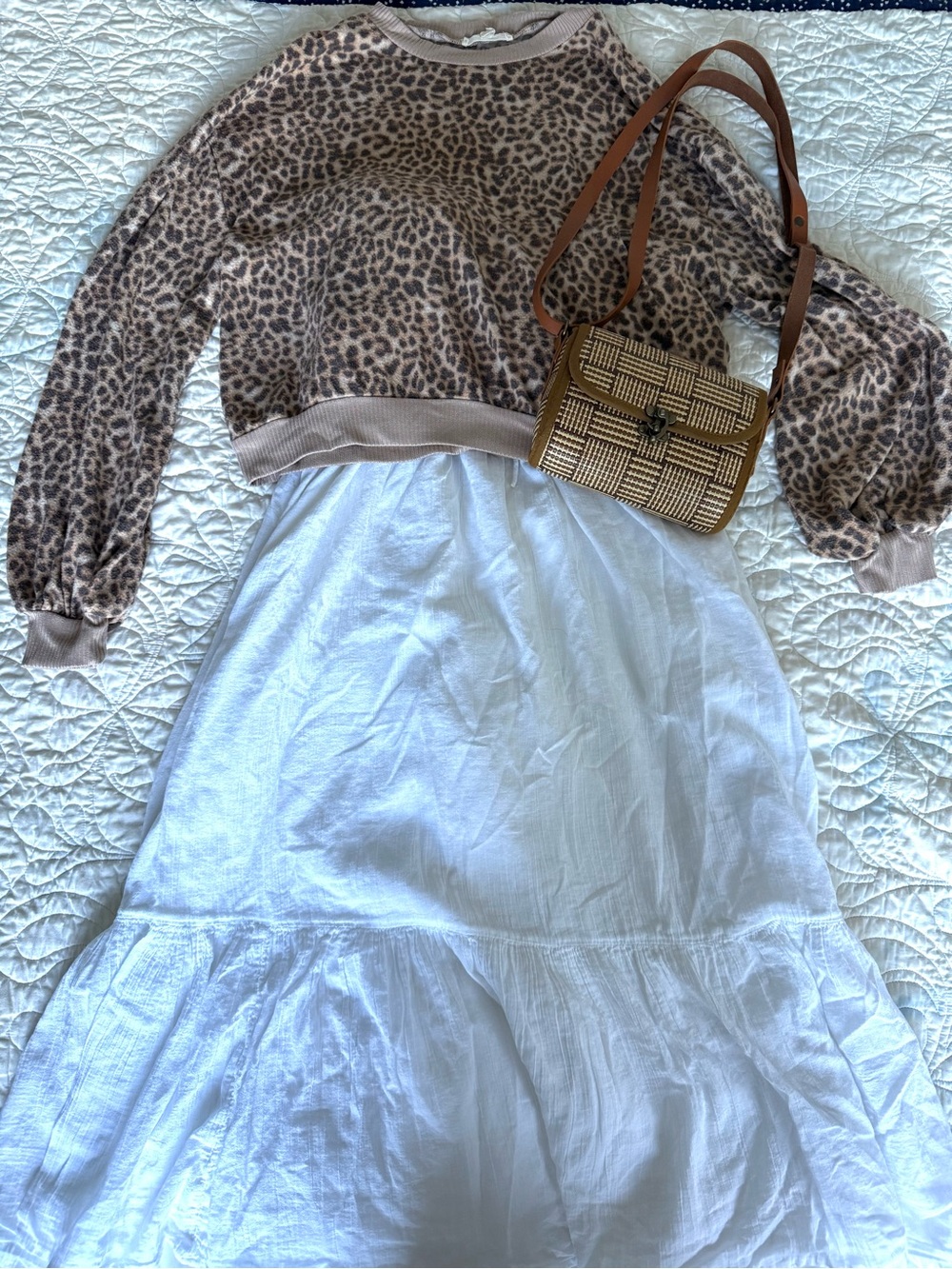 Leopard Print Cropped Light Weight Sweater Like New